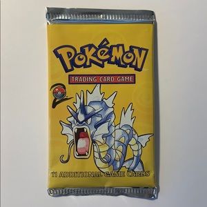 Original 1999 Pokémon base set 2 booster pack new